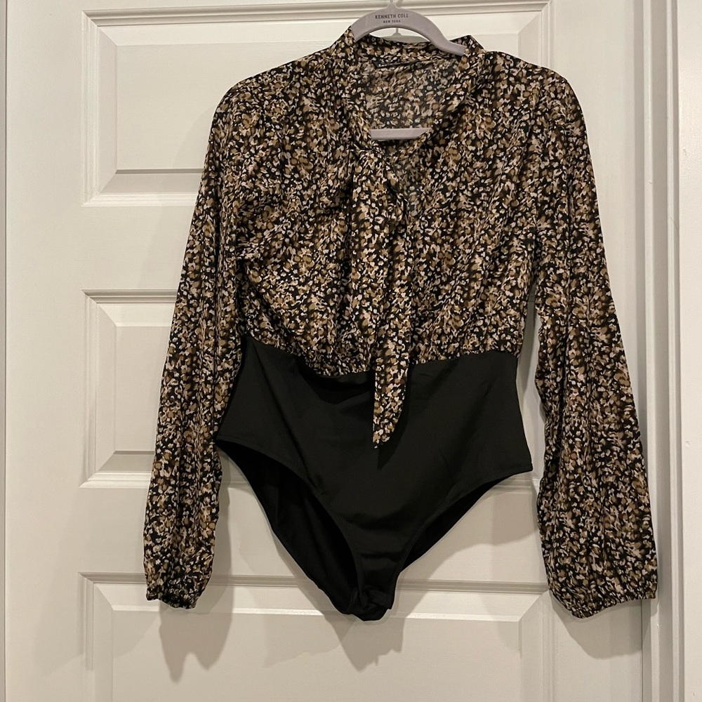 SHEIN- Bodysuit- Size Large